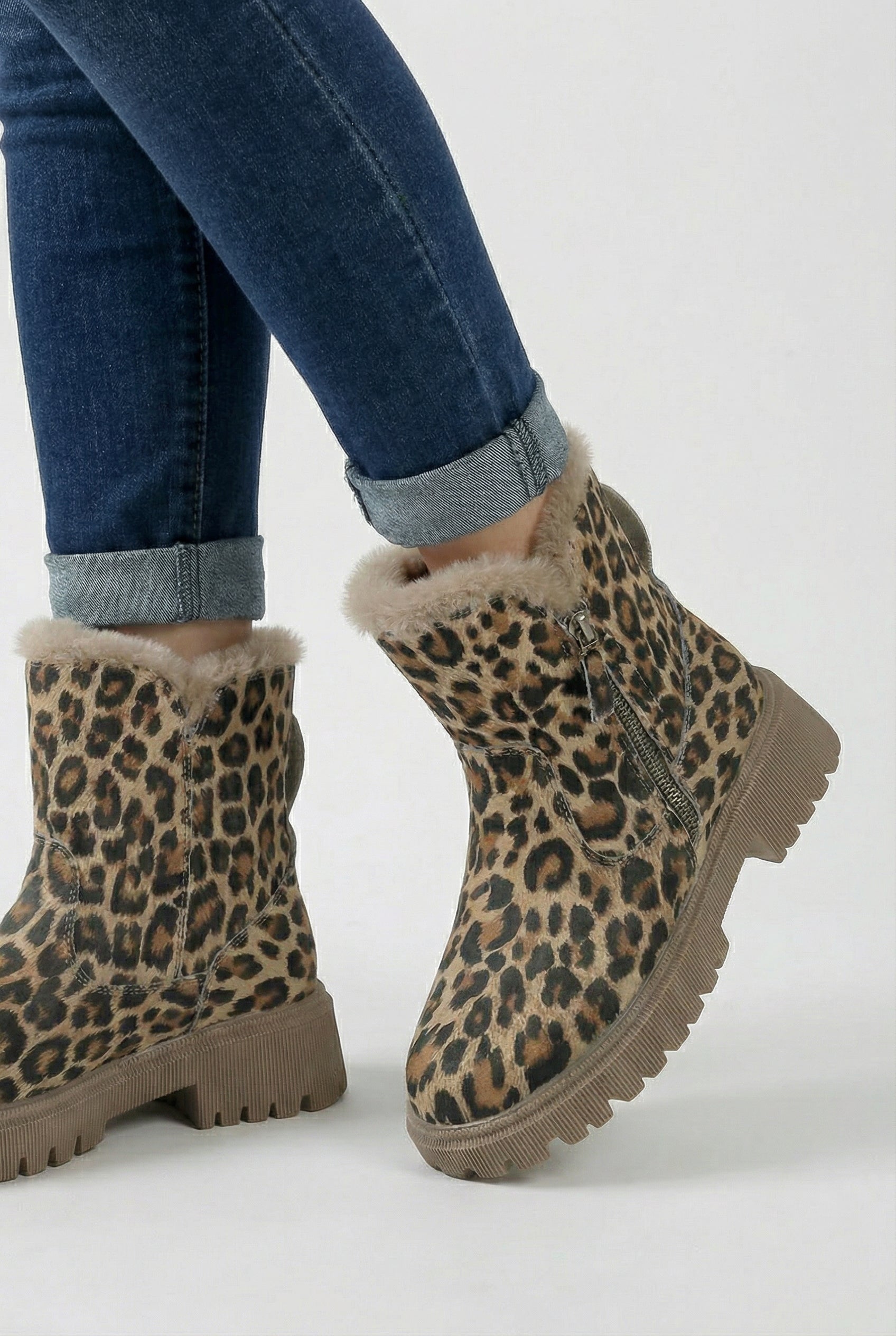 Women's Warm Leopard Ankle Boots with Non-Slip Sole - View 2 | Vanda Liamo