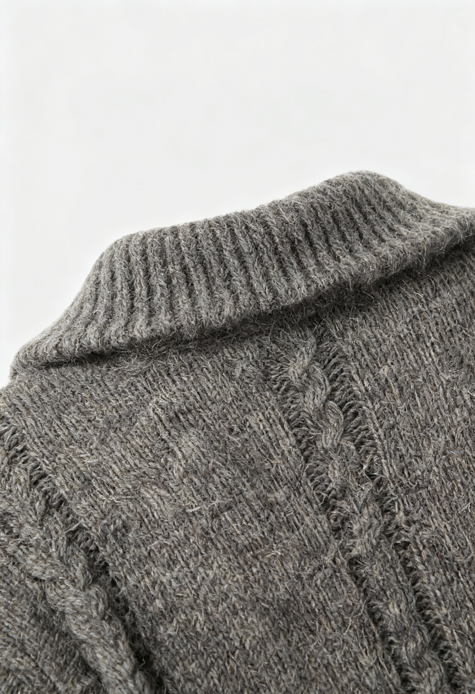 Cardigan : Women's Gray Cardigan with Zipper in van Vanda Liamo