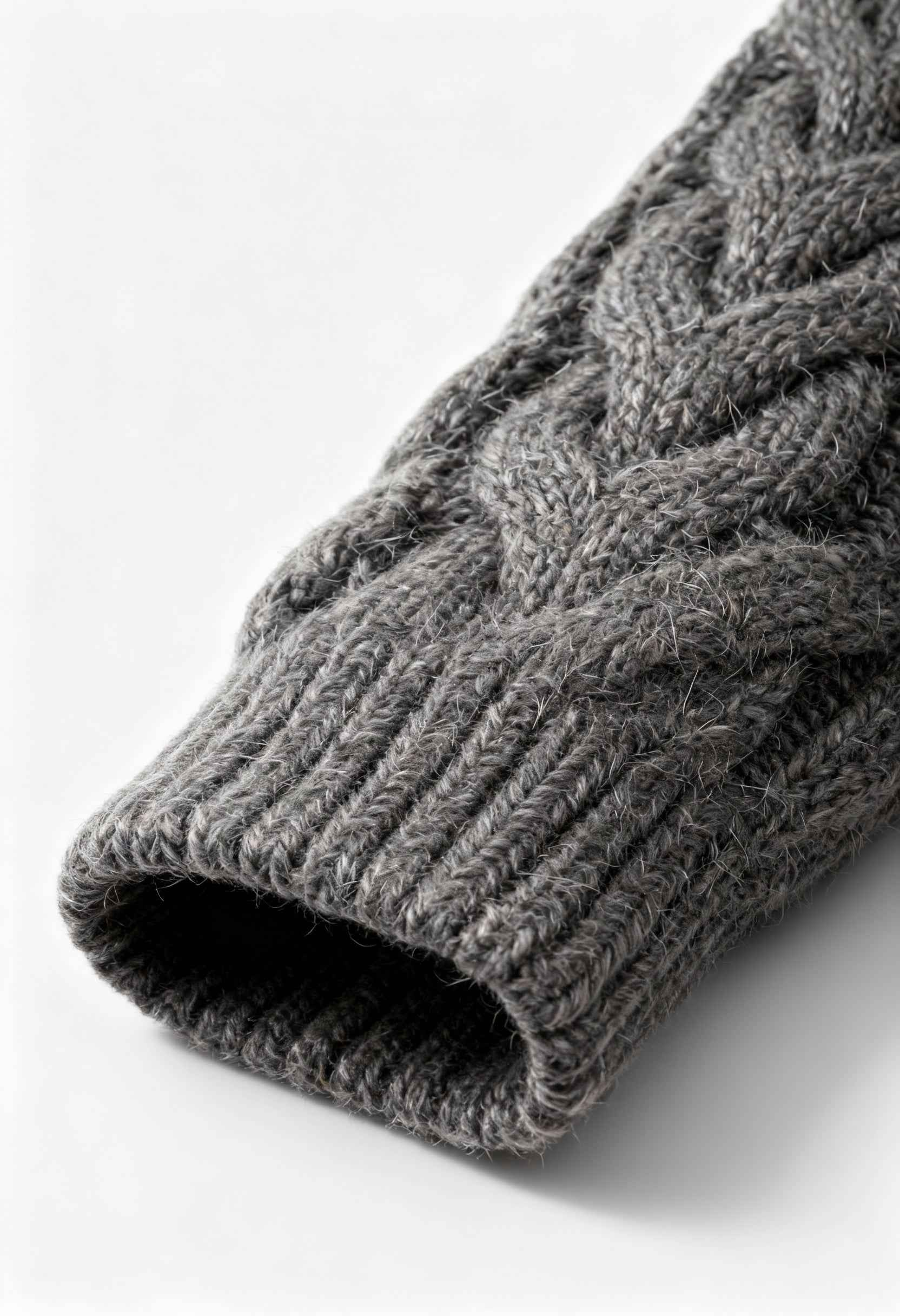 Cardigan : Women's Gray Cardigan with Zipper in van Vanda Liamo