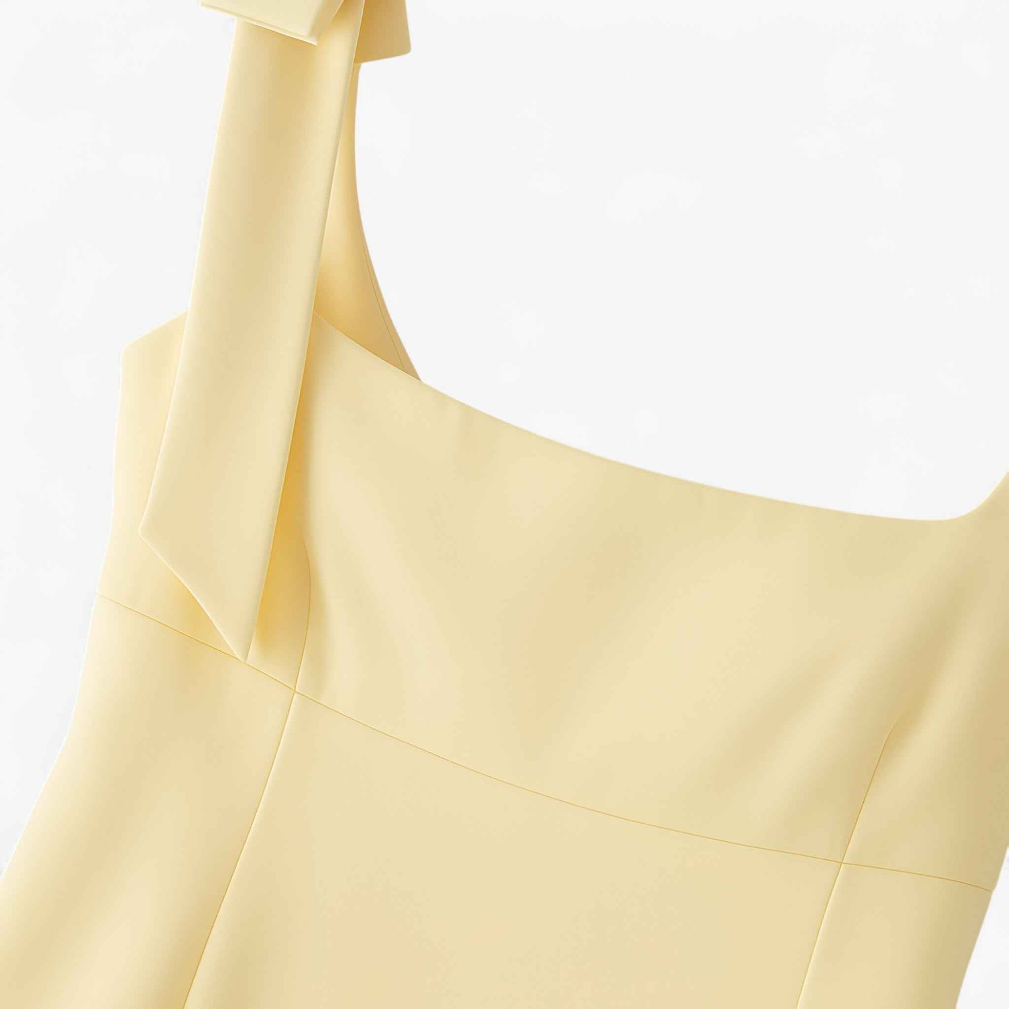 Dames Tops : Amelie Slanke Cami Top Geel met Strik - Ideale Slanke Cami Top Geel voor Elk Seizoen in van Vanda Liamo