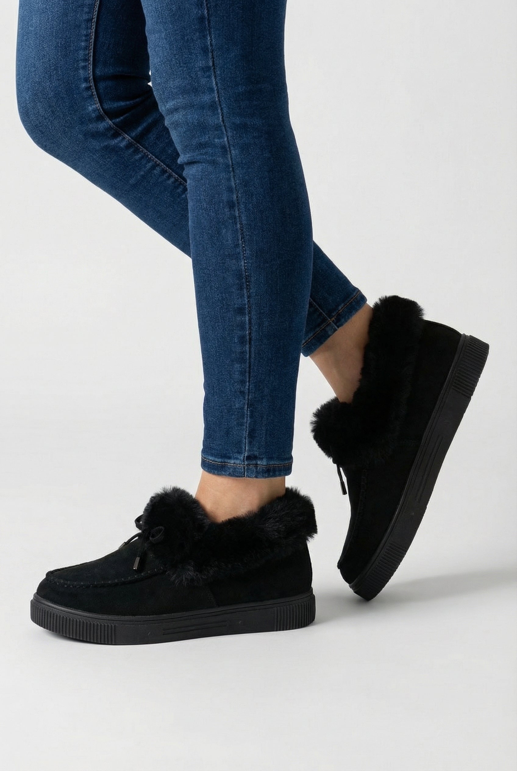 Women's Cozy All-Weather Black Winter Snow Boots