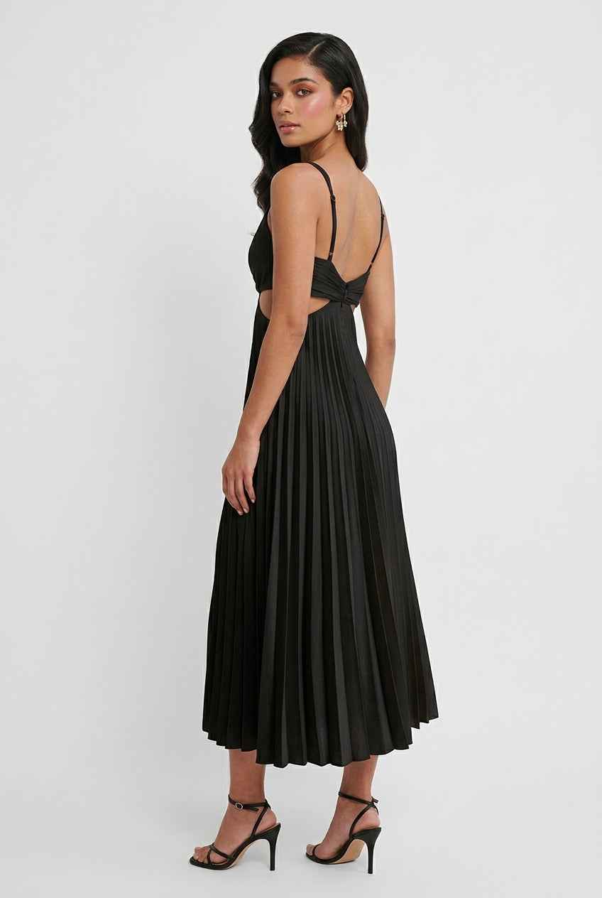 Women’s Classic Black Pleated Dress – Timeless Elegance in Motion