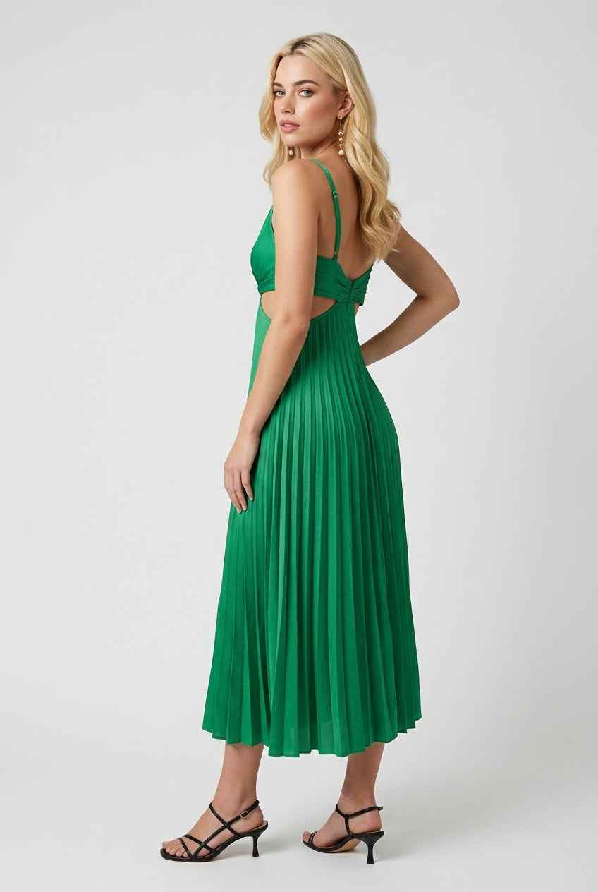 Women’s Elegant Green Pleated Dress – Fresh & Flowing Statement Style