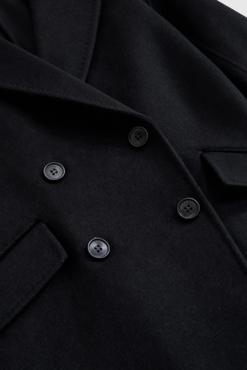 Dames Lange Zwarte Winterjas met Flip-Kraag