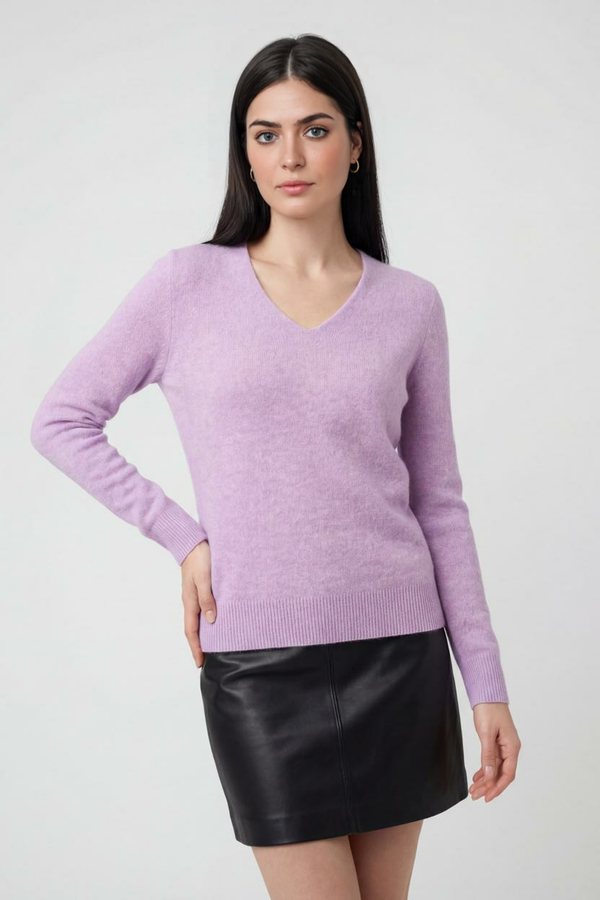 Damski fioletowy sweter z dekoltem w serek