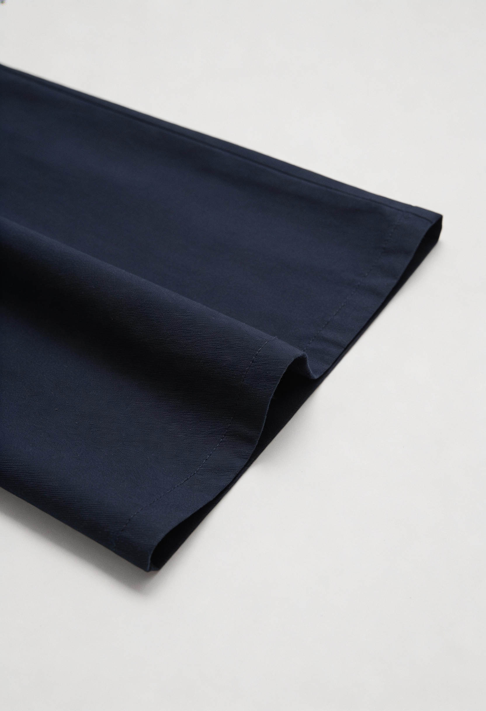 Pants : Women's High-Waisted Wide-Leg Navy Pants - Comfortable & Stylish in van Vanda Liamo