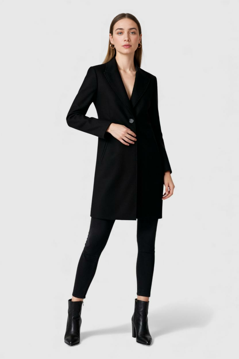 Lange Dames Zwarte Jas met Chic Revers