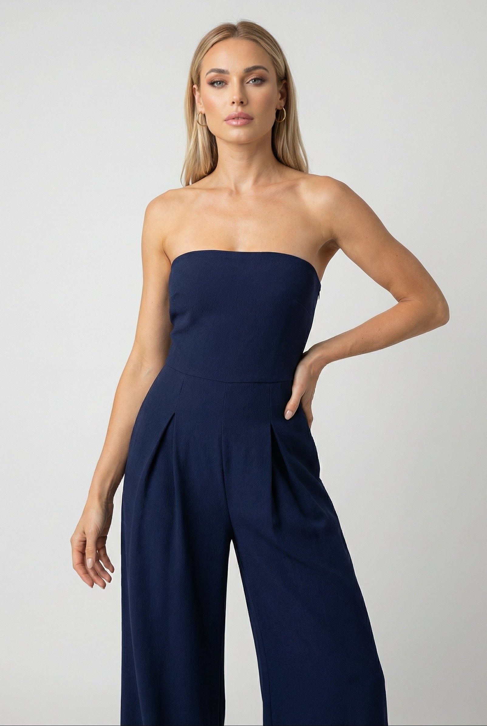 Strapless Wide-Leg Jumpsuit – Modern Class in Dark Blue - Vandaliamo