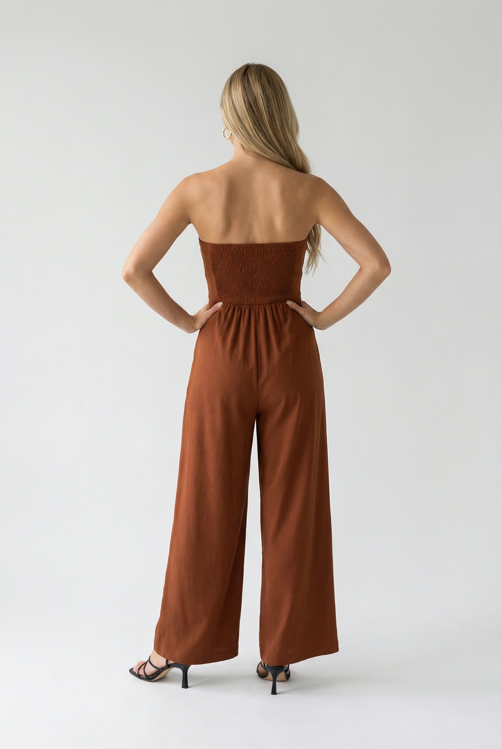 Strapless Jumpsuit with Wide-Leg - Timeless Elegance in Rust Brown