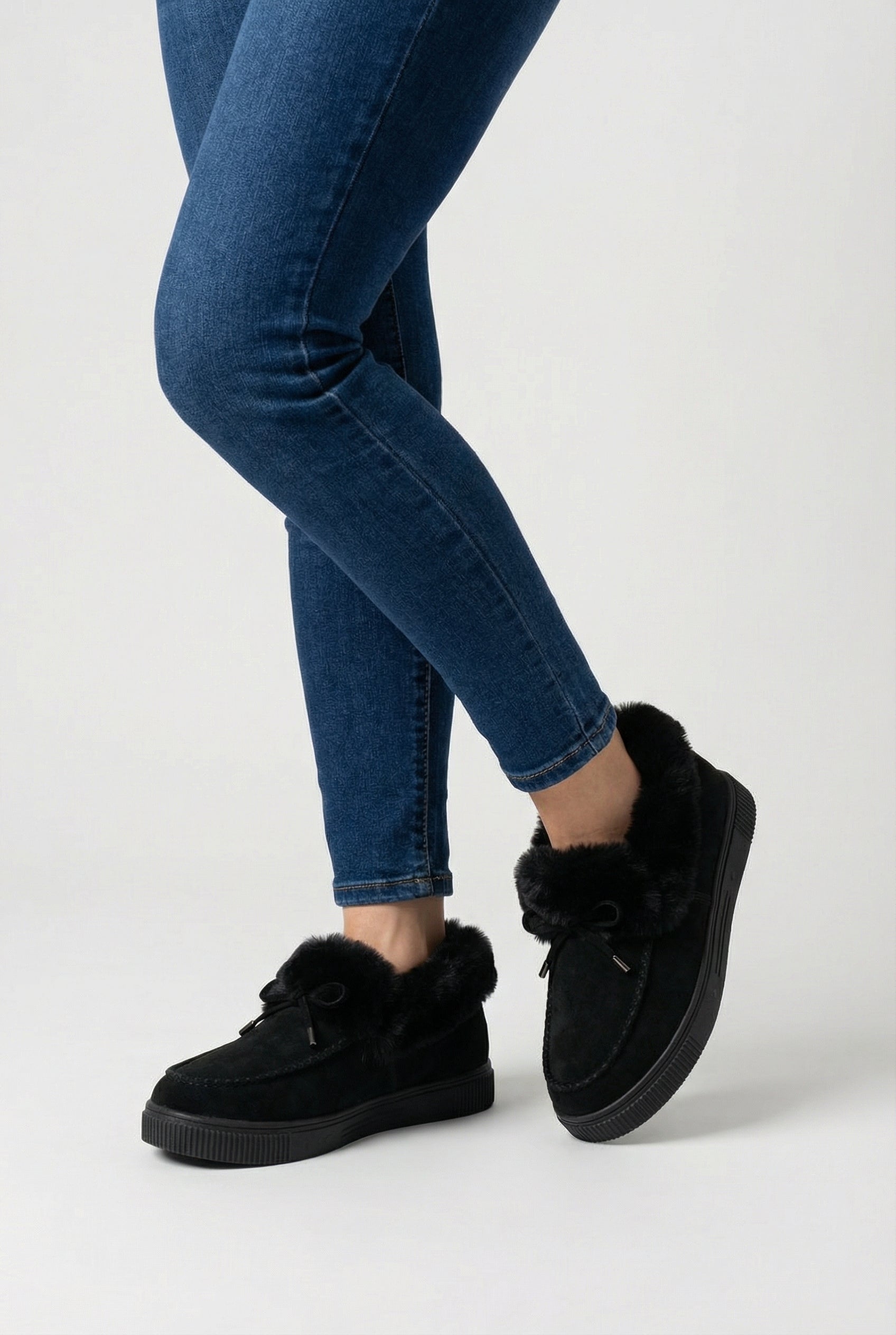 Women's Cozy All-Weather Black Winter Snow Boots