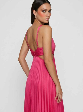 Women’s Blush Pink Pleated Dress – Feminine Flow for Special Moments