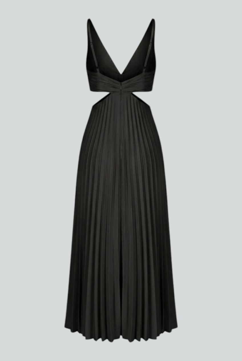 Women’s Classic Black Pleated Dress – Timeless Elegance in Motion